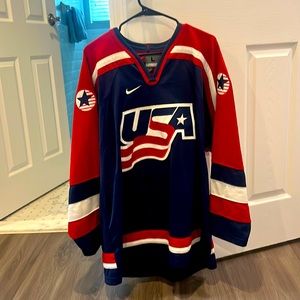 Men’s large Nike team usa hockey jersey late 90’s early 2000’s 100% polyester